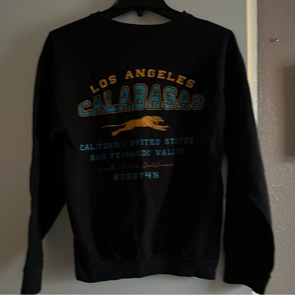 Pretty Little Things sweater “Calabasas” - Picture 4 of 4